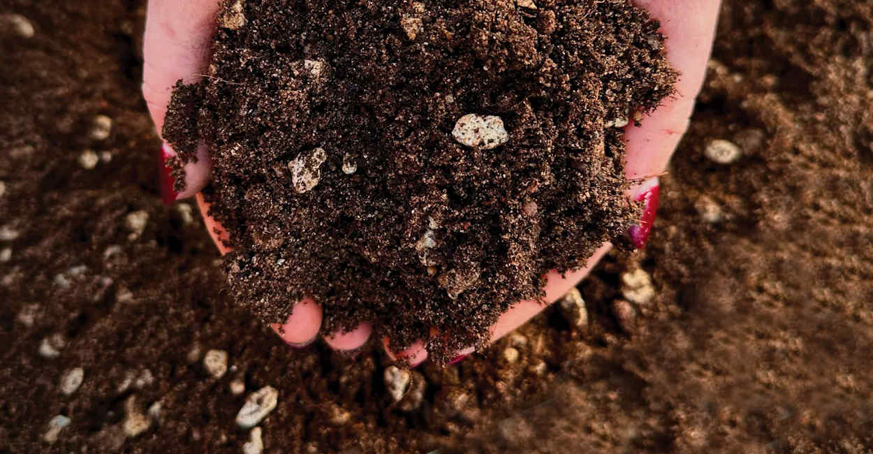 Soilutions Gardening Soils, Mulches, Compost